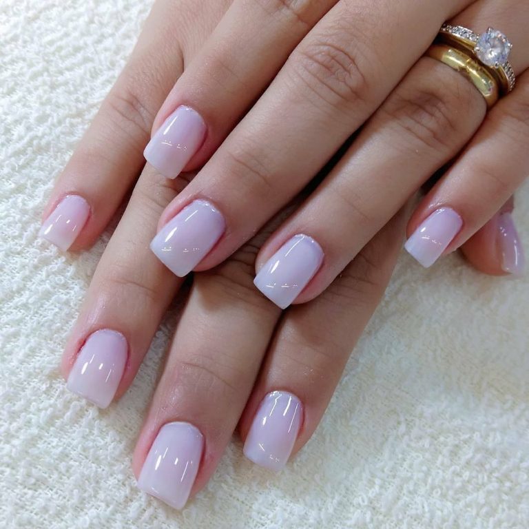 Unhas de porcelana: vantagens e desvantagens - Alongamentos de Unhas